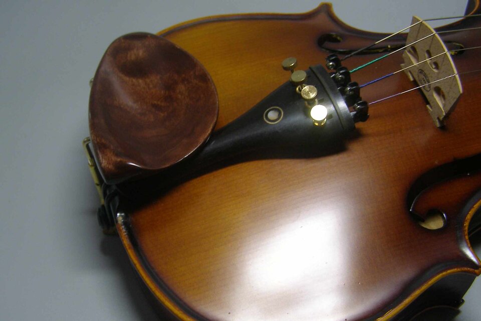 ドレスデン型 バイオリン顎当て 楓メイプル 蘇芳染 | iichi 日々の