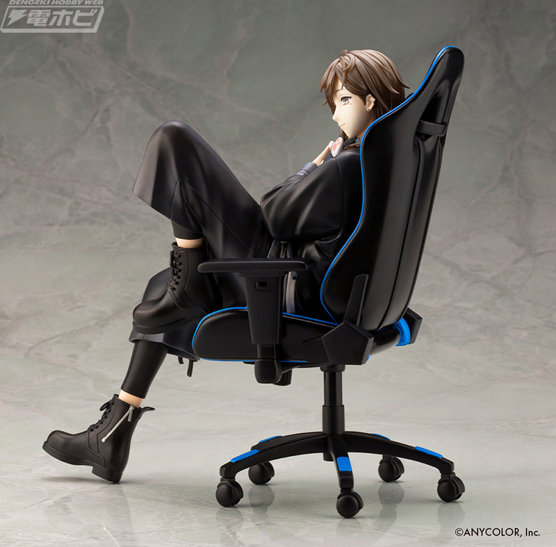 にじさんじ』叶がゲーミングチェアにゆったりと座った姿でコトブキヤ