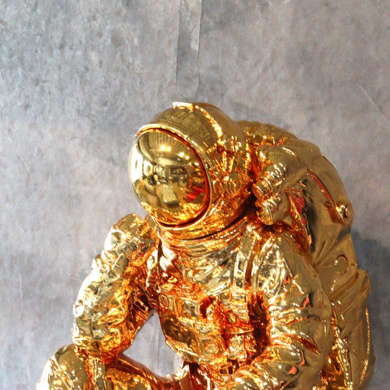 宇宙飛行士 オブジェ 置物 ゴールド 風水 金運 縁起物 – 輸入家具の