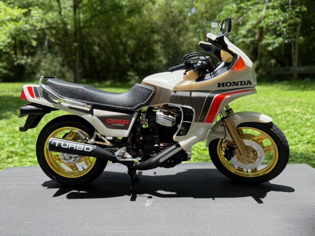 Tamiya Honda CX500 TURBO 1/6th - Motorcycle - iModeler