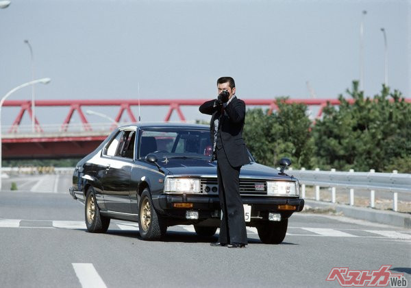 渡哲也さん没後3年】火薬使用量は驚異の4.8トン!! 装甲車で国会前を大