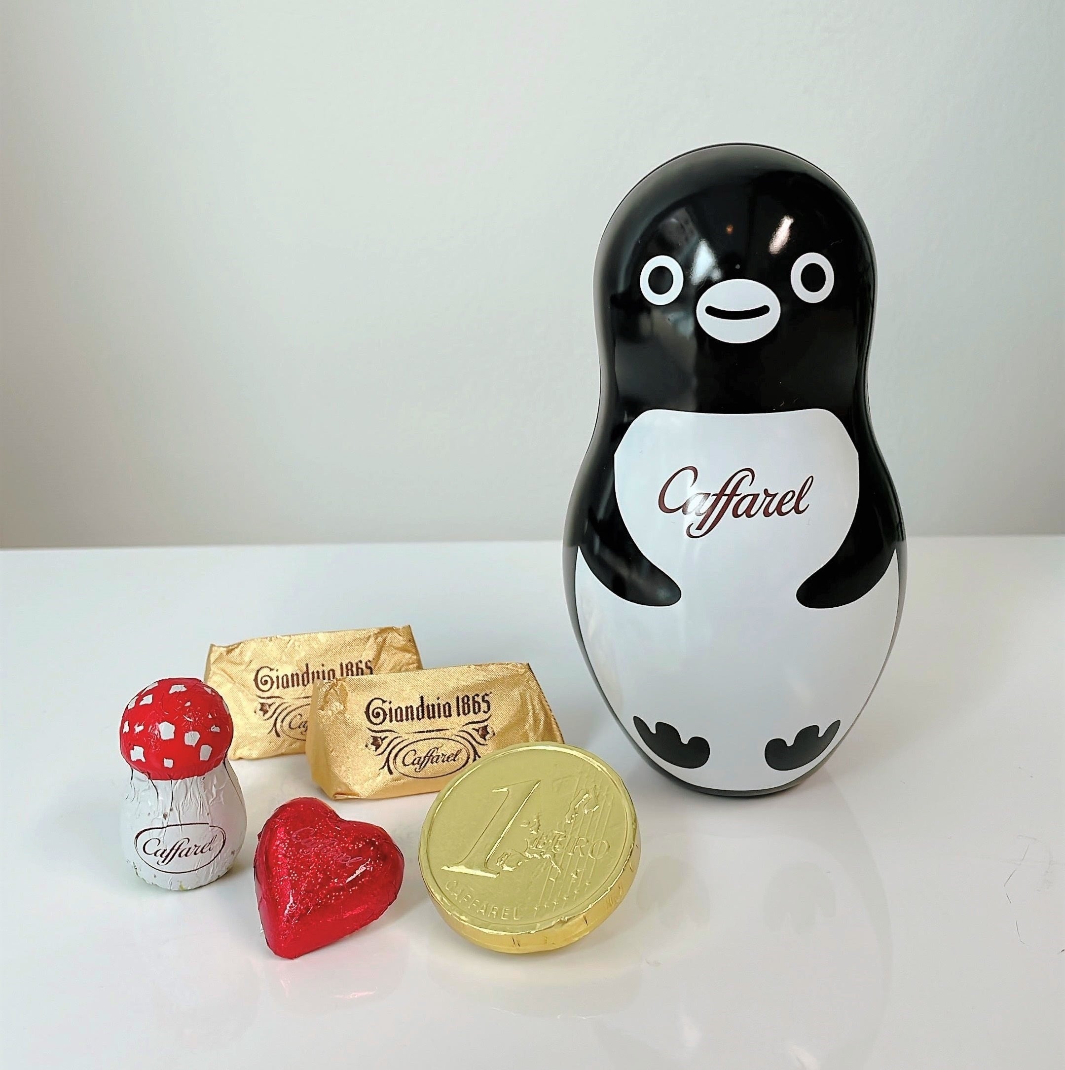 Suicaのペンギン×カファレル コラボレーション「Suicaのペンギン