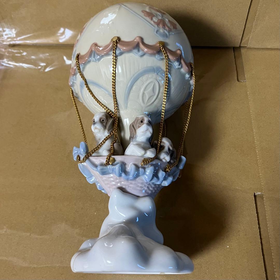 リヤドロ Lladro フィギュリン 気球で上がって 6524 犬