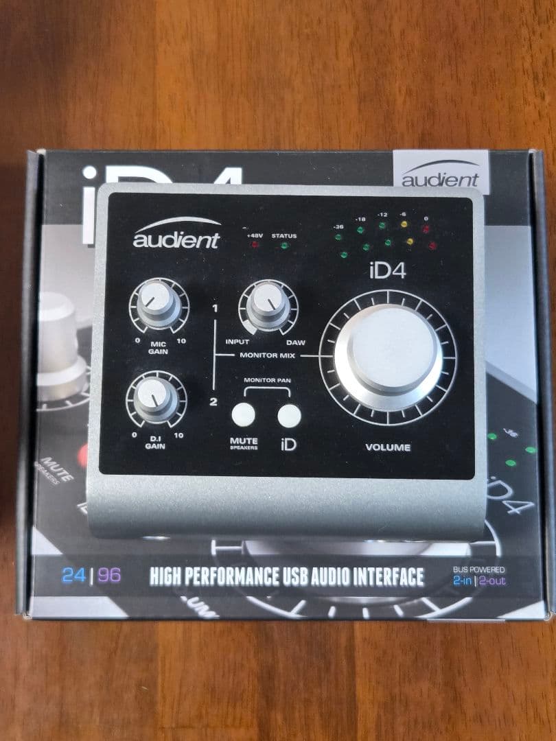 audient iD4 USBオーディオインターフェイス Audient iD4 MKII 2 x 2 USB-C Audio Interface | Sweetwater