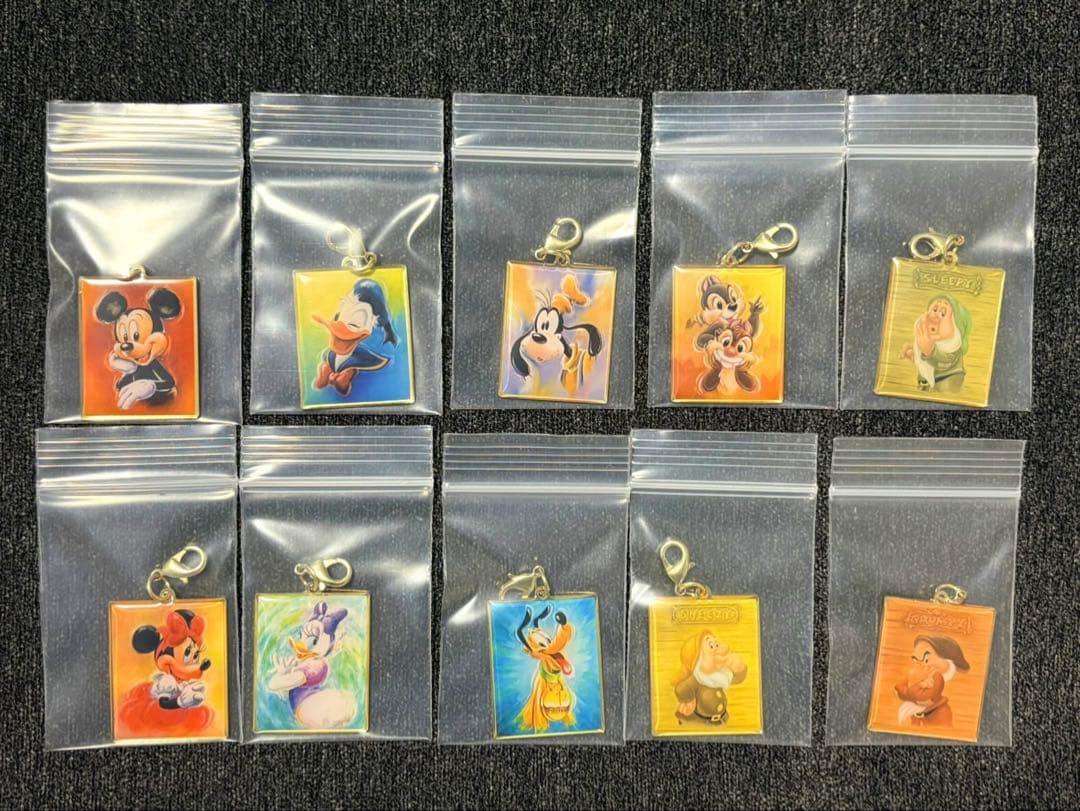 ディズニーフレンズ 金チャームコレクション 全10種 コンプリート Amazon | テンヨー(Tenyo) 圧倒的な 金チャーム ディズニーフレンズ