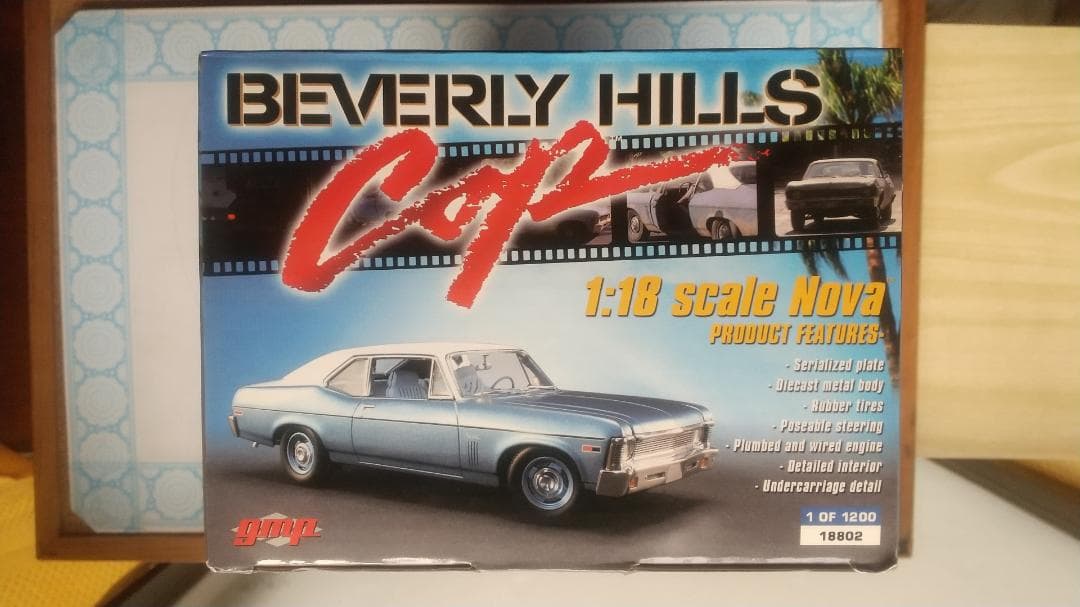 1/18 ビバリーヒルズコップ シボレー ノヴァ