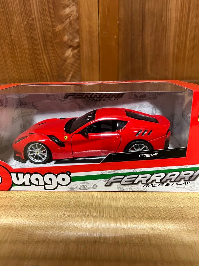 京商 フェラーリ F12tdf burago 1/24 AUTOart s-l400.jpg