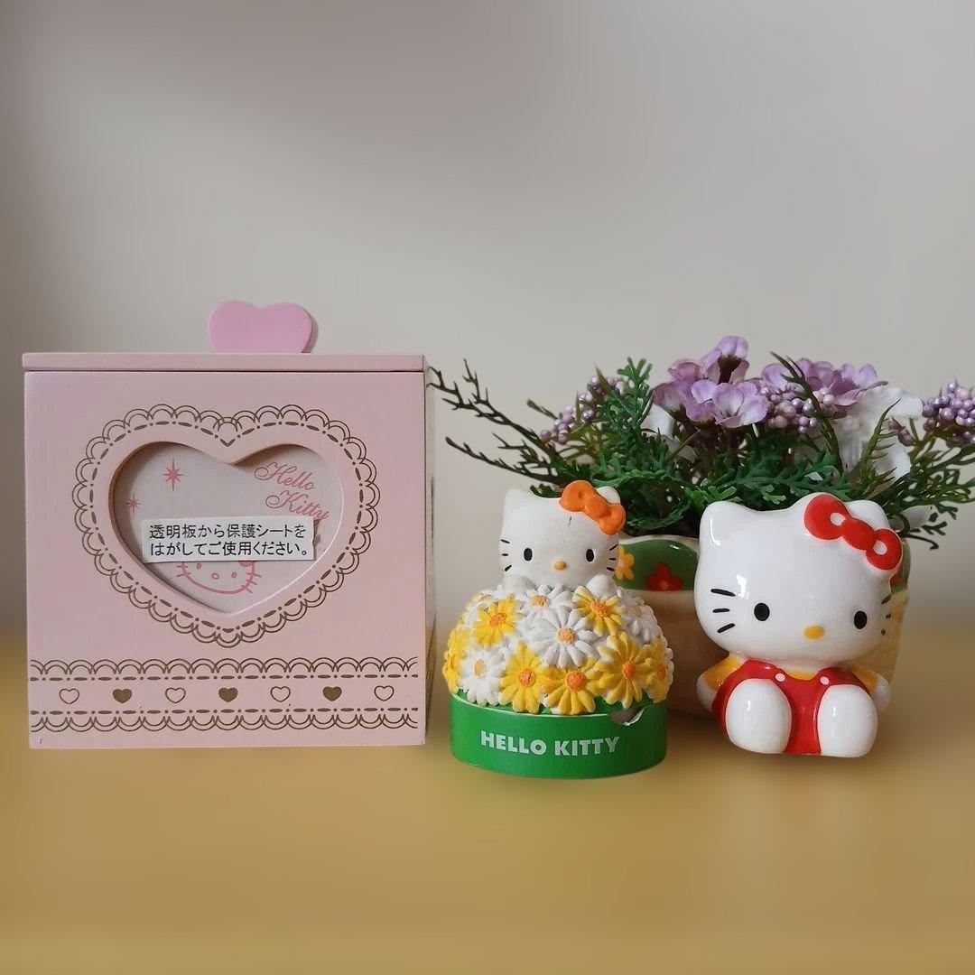 ハローキティ　非売品小物入れ　フラワーアレンジ　お花小物入れ　3点セット品 楽天市場】【キティドーム】光るプリザーブドフラワー ドームアレンジ