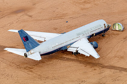 United Airlines Boeing 767-200 | Planespotters.net | Planespotters.net