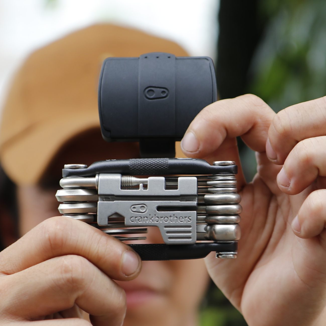 BLOG グラベルロード/MTBツールの決定版!【CRANKBROTHERS / クランク