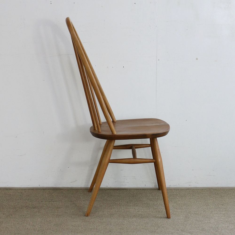 眺めて座って大満足♪ クエーカーチェア【ERCOL】 VC103-201