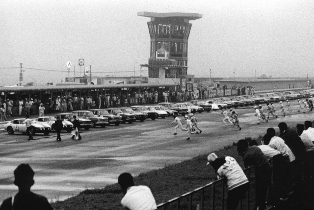 50 YEAR CLUB: Fuji Speedway | Japanese Nostalgic Car