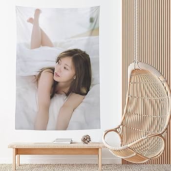 Amazon.co.jp: 白石麻衣(乃木坂46) グラビア画像写真のタペストリー