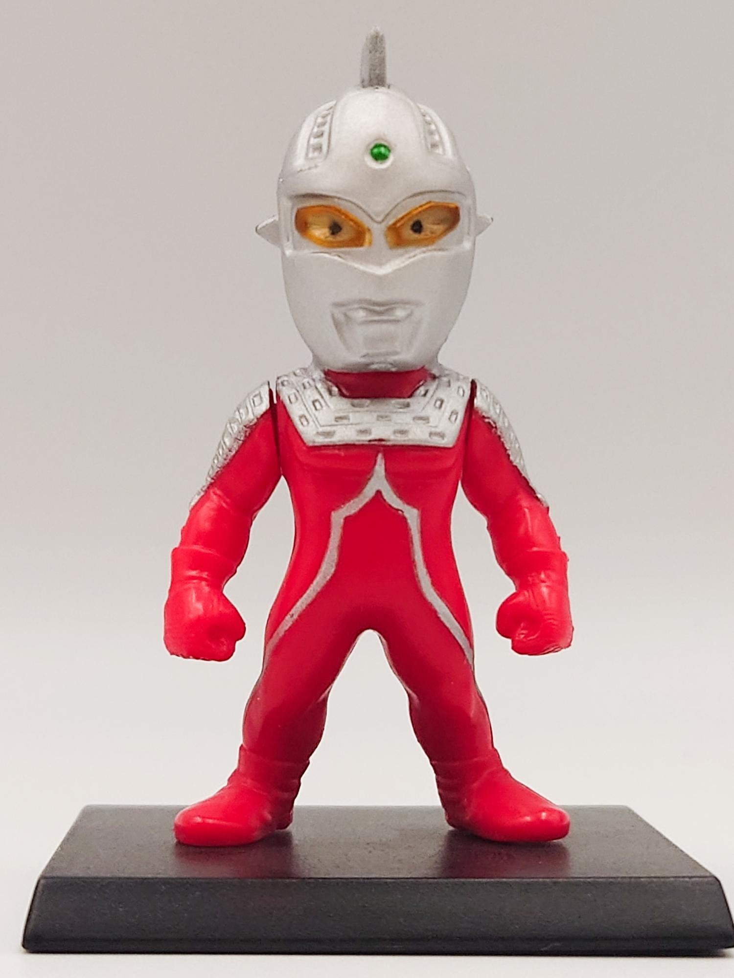ウルトラセブン」祝55周年！ 食玩フィギュアで振り返る昭和