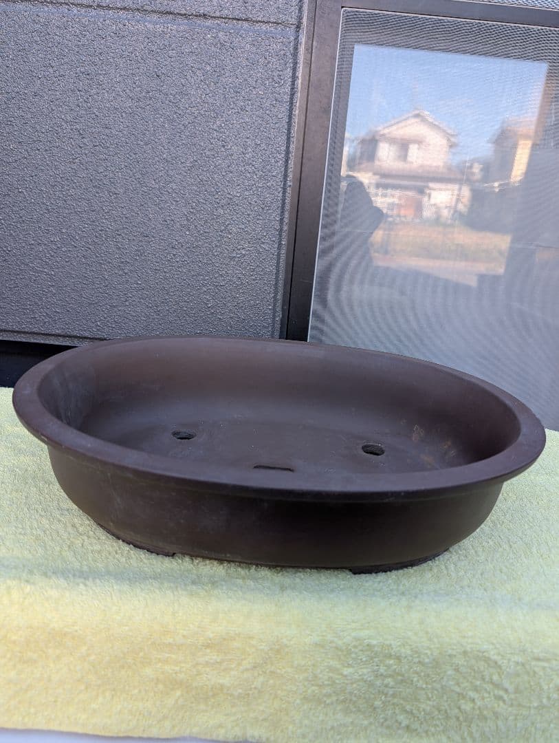 楕円形盆栽鉢 三共茶色 約27cm x 20cm 行山竹節楕円鉢 | 盆栽、盆栽書籍、盆栽鉢の通販│近代出版